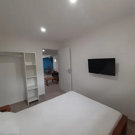 Appartement 50M2 Rez De Chaussee En Plein Centre Ville Garage Gratuit Valras-Plage Exterior photo